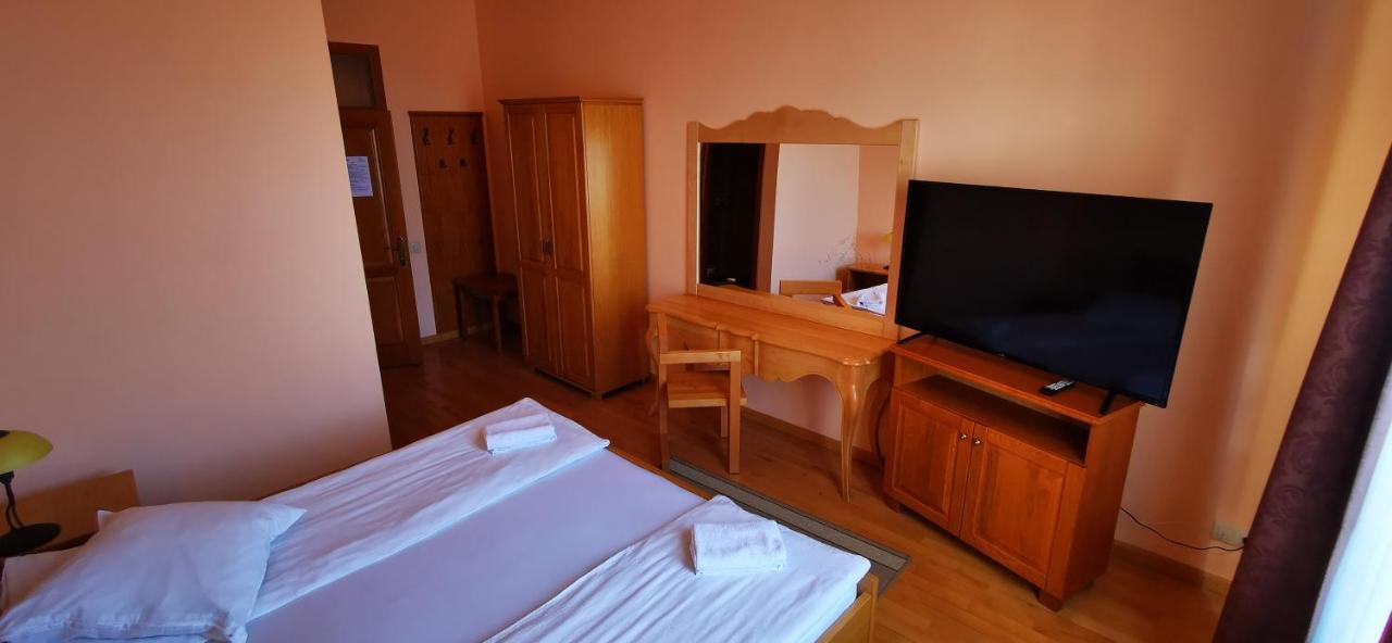 Rakoczi Center Bed & Breakfast Odorheiu Secuiesc Eksteriør bilde