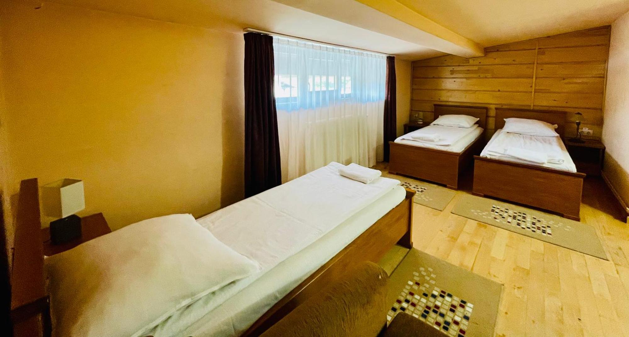 Rakoczi Center Bed & Breakfast Odorheiu Secuiesc Eksteriør bilde