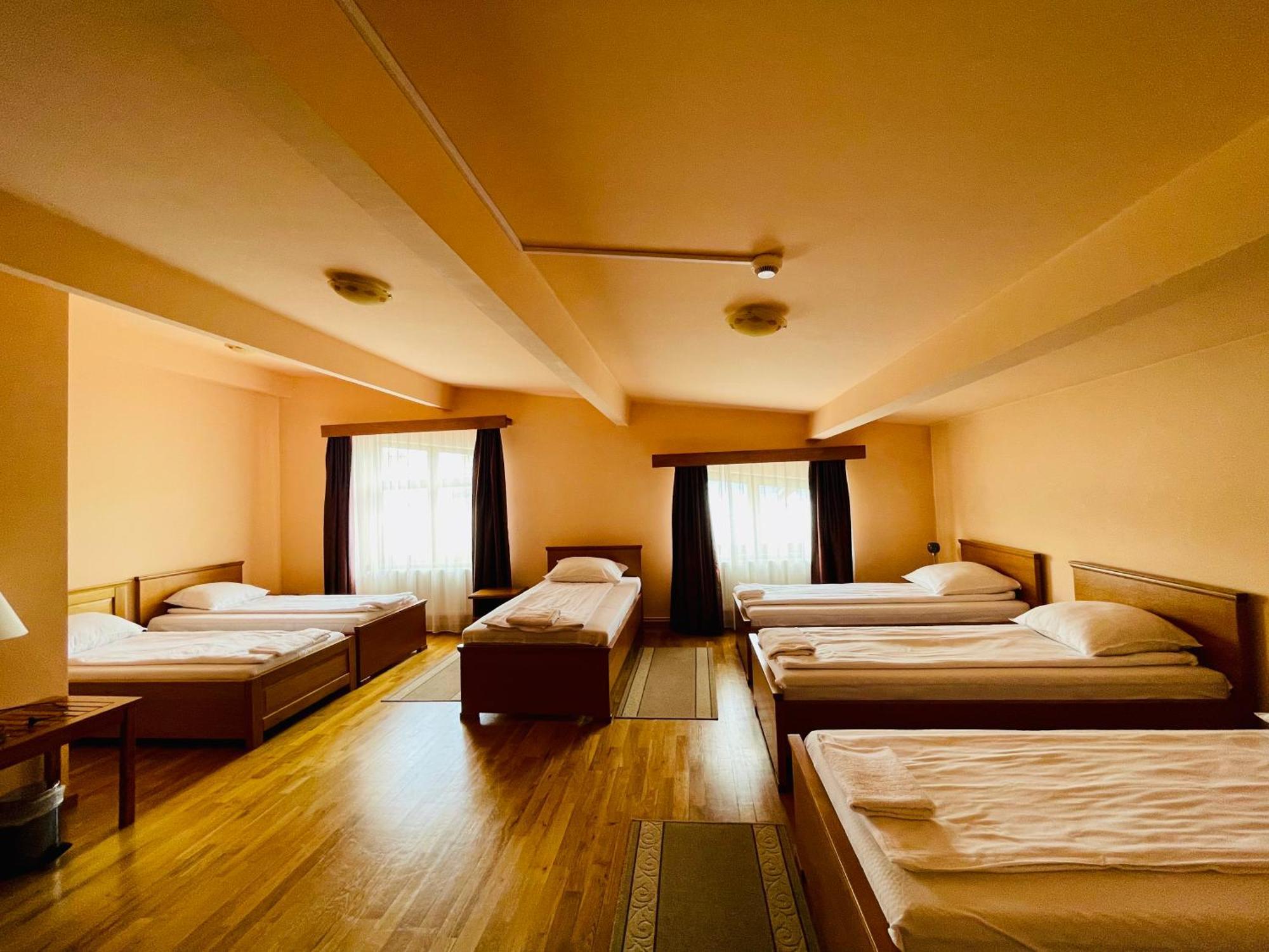 Rakoczi Center Bed & Breakfast Odorheiu Secuiesc Eksteriør bilde